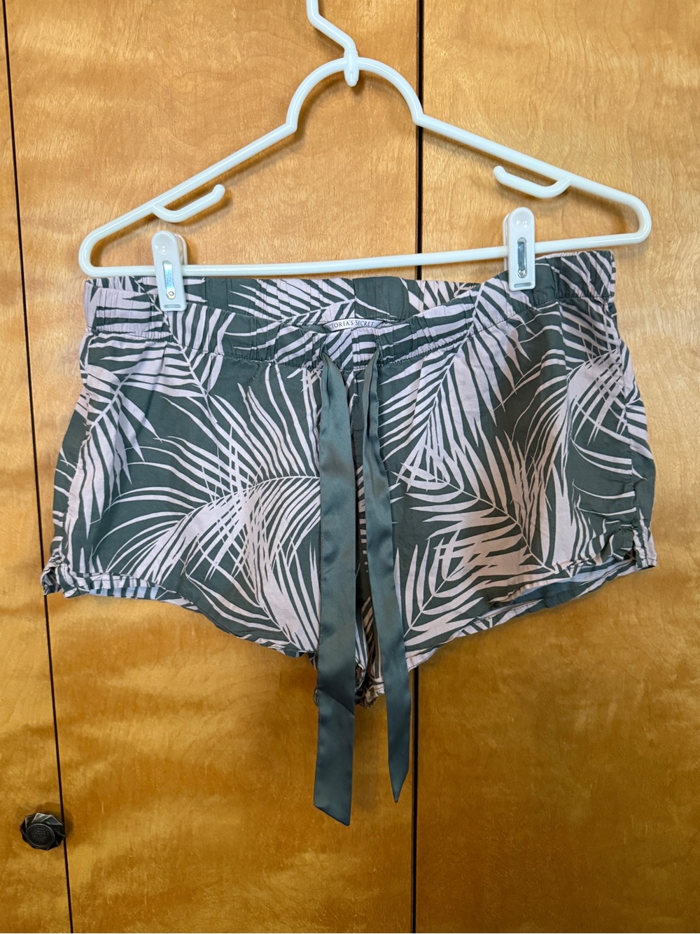 Victorias Secret Tropical Print Drawstring Pajama Shorts size Medium